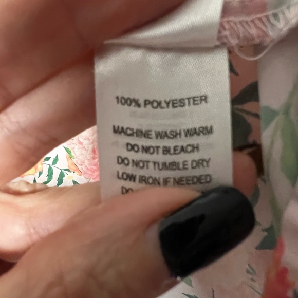 Crosby feminine sheered floral print with keyhole #A19 - Picture 6 of 6